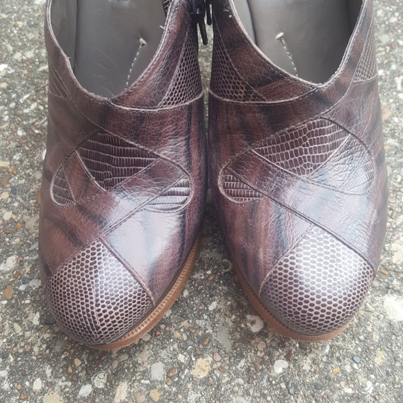 BCBG Max Azria Leather Platform Ankle Boots 9.5 - Picture 7 of 8